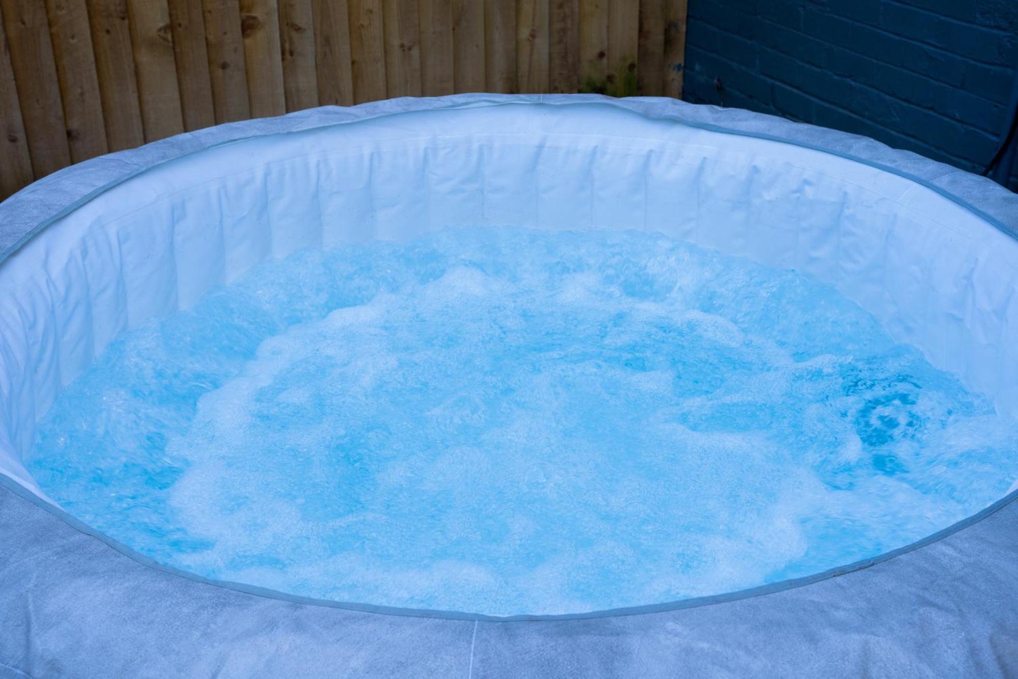 Modern 3Bed Home With Hot Tub Leeds (West Yorkshire) Exterior foto